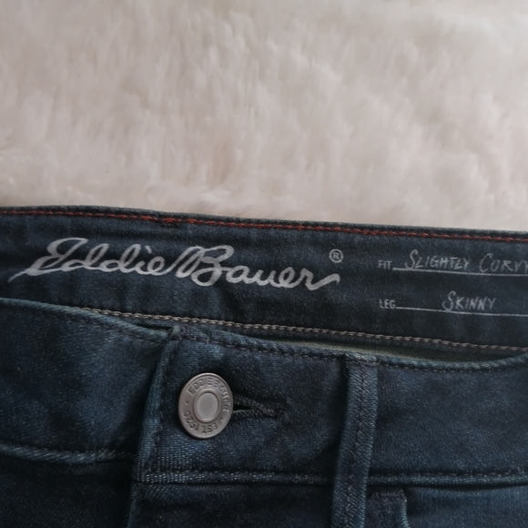 Eddie Bauer NWT Dark Blue Skinny Jeans - Picture 5 of 8